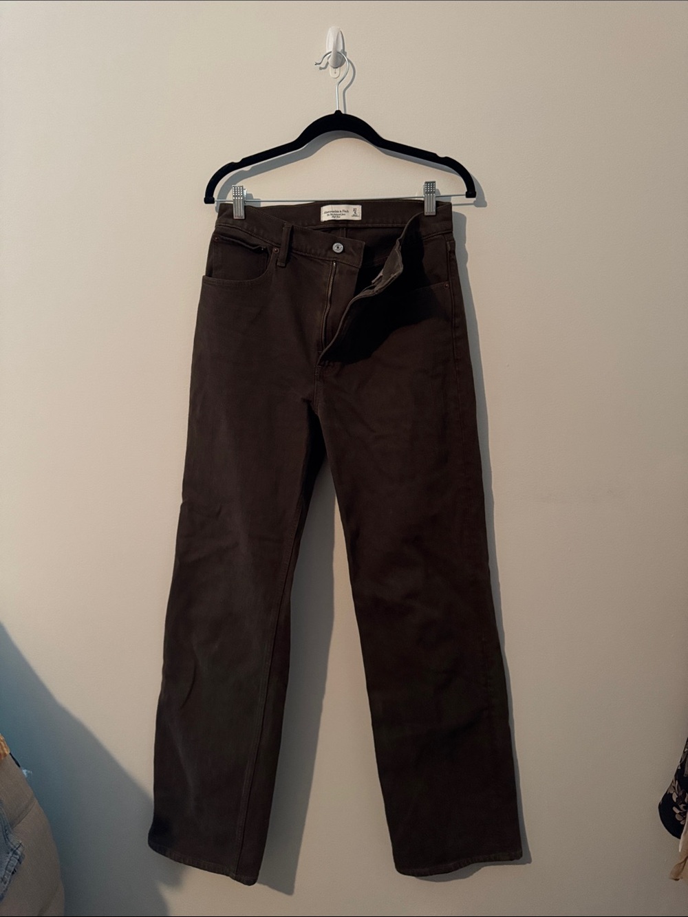 Abercrombie & Fitch 90’s relaxed high rise Jean in brown